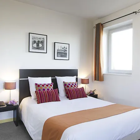 Aparthotel Nemea Aeroport 3*