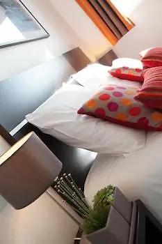 Aparthotel Nemea Aeroport 3*