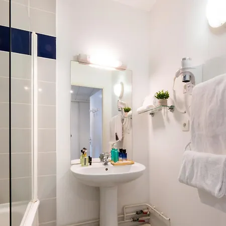 Nemea Aeroport Aparthotel 3*