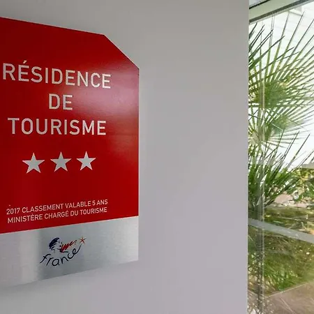 Nemea Aeroport Aparthotel 3*
