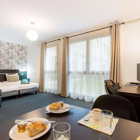 Aparthotel Nemea Aeroport 3*