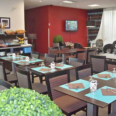 Nemea Aeroport Lejlighedshotel