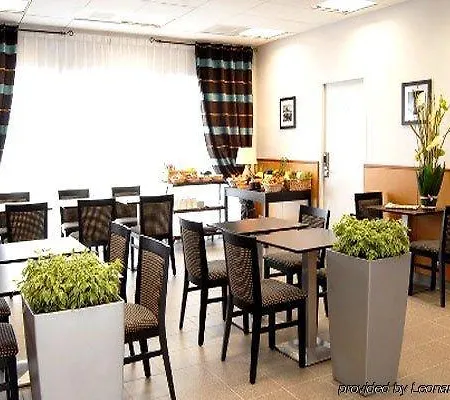 Aparthotel Nemea Aeroport