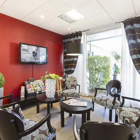 Nemea Aeroport Hotel apartamentowy