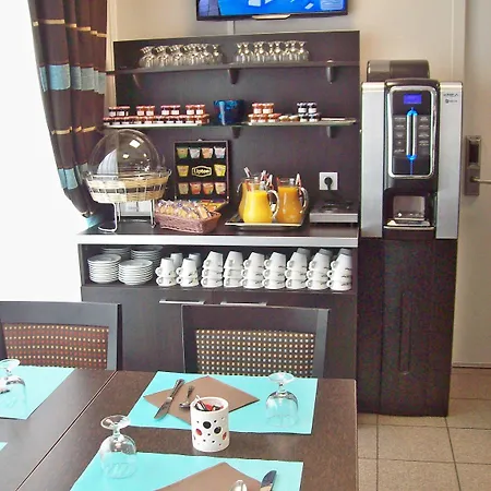 Nemea Aeroport 3*