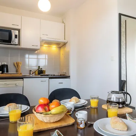 Apartmanhotel Nemea Aeroport 3*