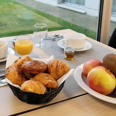 Lägenhetshotell Nemea Aeroport 3*