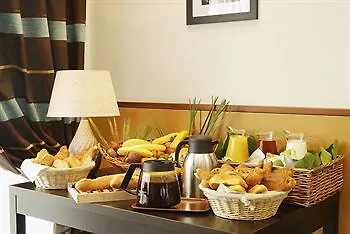 Nemea Aeroport Lägenhetshotell 3*