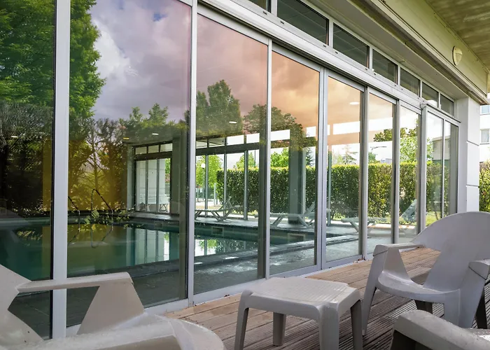 Nemea Aeroport Aparthotel 3*