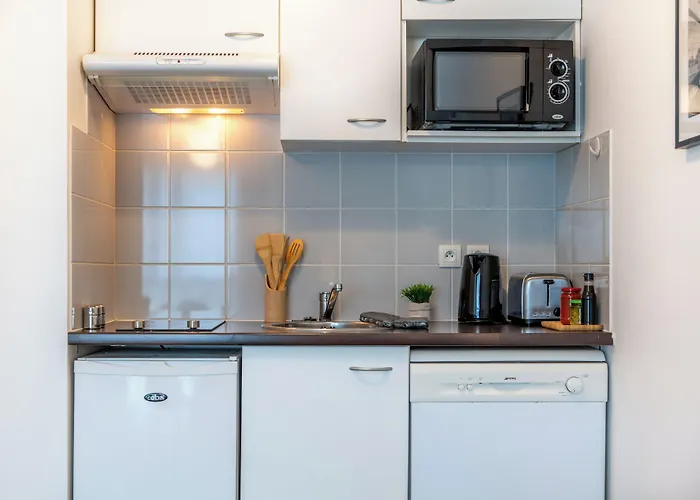 Aparthotel Nemea Aeroport