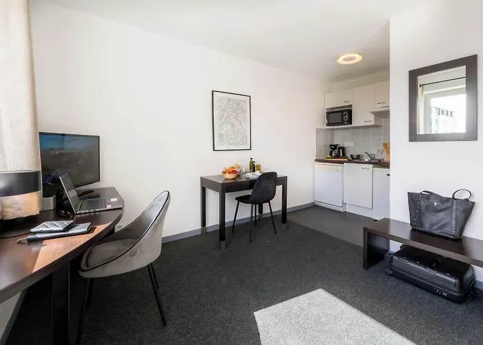 Nemea Aeroport Hotel apartamentowy