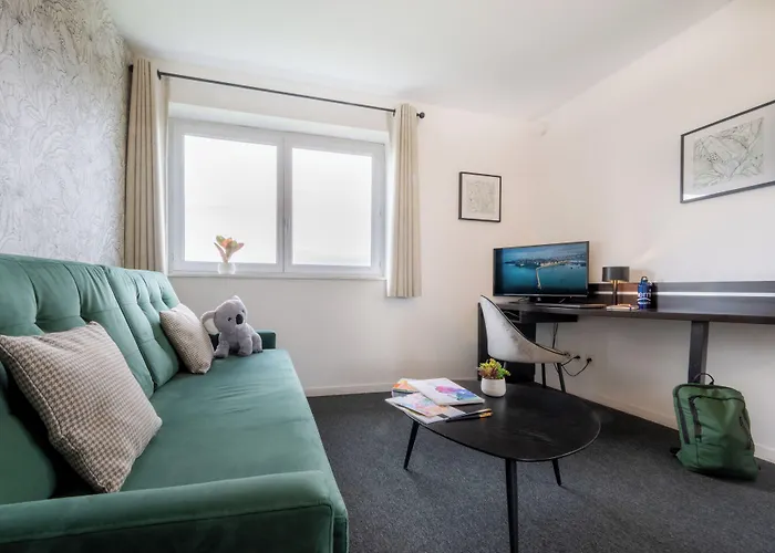 Nemea Aeroport Hotel apartamentowy 3*