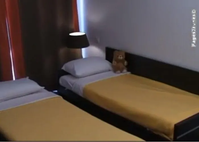 Nemea Aeroport Aparthotel