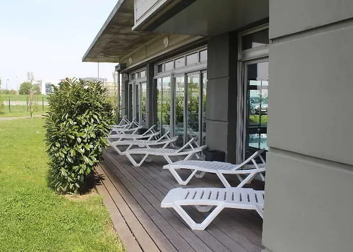 Nemea Aeroport 3* Tuluza