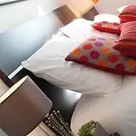 Lägenhetshotell Nemea Aeroport 3*