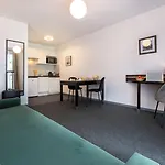 Lägenhetshotell Nemea Aeroport 3*