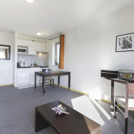 Nemea Aeroport 3*